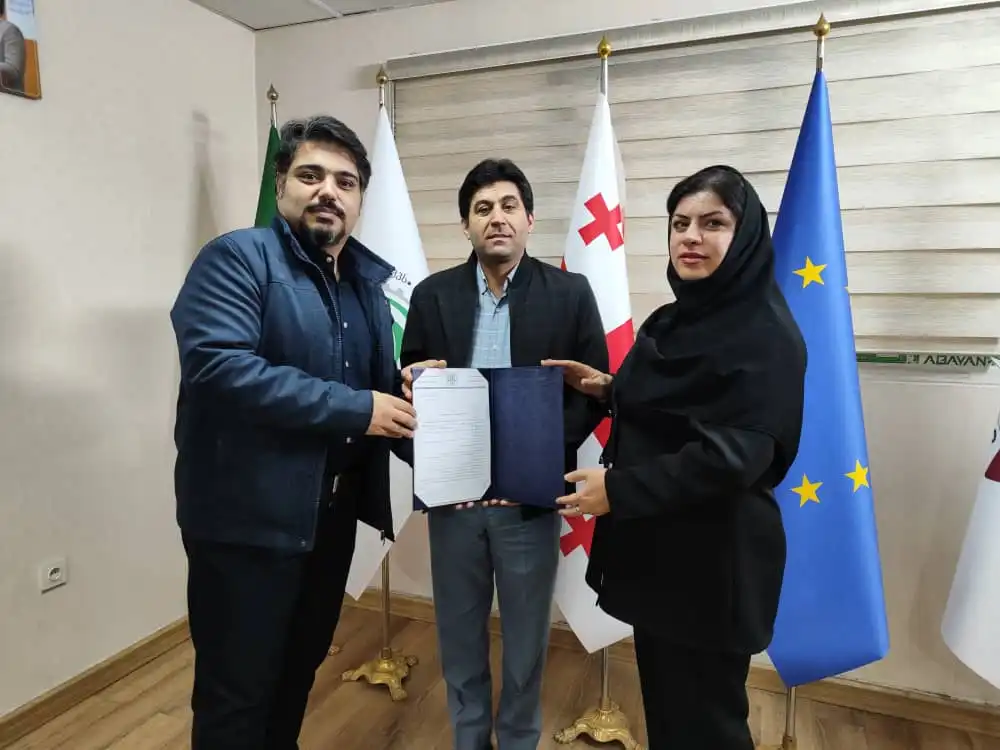 عکس اخبار کالج ابن سینا گرجستان